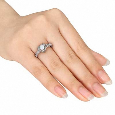 5.0mm Herz-förmiger Opal und 1/8 CT. Rahmen-Ring T.W. CZ in Sterling Silver