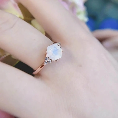 Echte Moonstone Schmuck-Köstlichkeits-natürlicher Regenbogen-Moonstone-Ring Rose Gold Hexagon Shaped Weddings