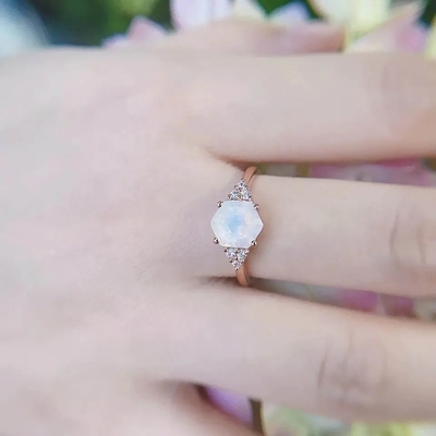 Echte Moonstone Schmuck-Köstlichkeits-natürlicher Regenbogen-Moonstone-Ring Rose Gold Hexagon Shaped Weddings