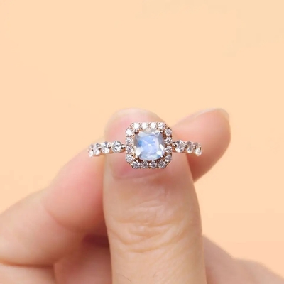 Schöner 925 Körper Sterling Silver Ring, ovaler Schnitt-Moonstone-Edelstein Ring For Girls