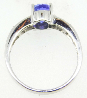 Oval des Weißgold-14k echter natürlicher Tanzanite-Ring mit CZ