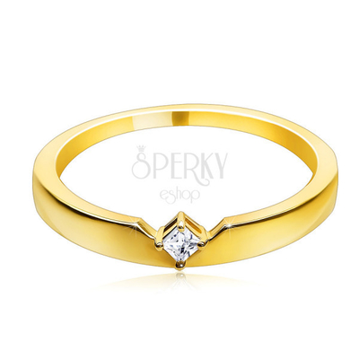 Ring des Gold9k - mit einem herausgeschnittenen und hervorstehenden quadratischen Zircon stellen Sie in einen Vier-Punkt-Berg ein