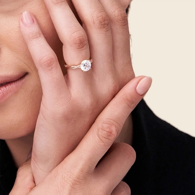 Zierliches verdrehtes gelbes Gold Reb-Diamond Engagement Ring Ins 9k