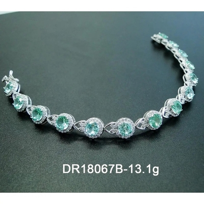 925 Sterling Silver Elegant Women Bracelet pflastern die Einstellung des grünen Spinell-Armbandes