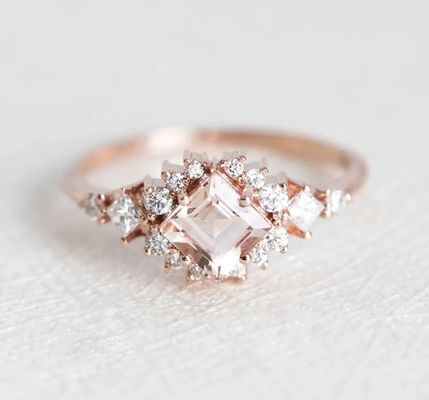 925 Sterling Silver Fascination Pretty Rose das Gold überzog feinen funkelnden Morganite-Halo Ring Set