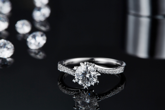 1.30CT weiße Moissanite und Sapphire Platineve Diamonds Jewelry-Verpflichtungs-Frauen schellen