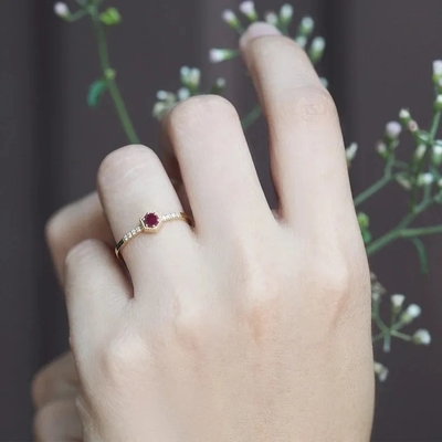 Minimale Verpflichtung Ring Dainty Unique Geschenk-Sterling Silver Natural Ruby Hexagons