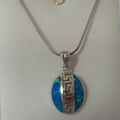 Schlüsselentwurf Meandros Opal Pendant Necklace With 925 Sterling Silver