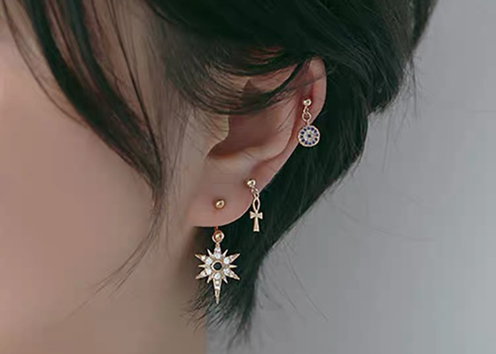 Gold Diamond Cartilage Earrings, durchbohrendes Ohrringe Soem 0.126ct 14k des Schnecken 14pcs