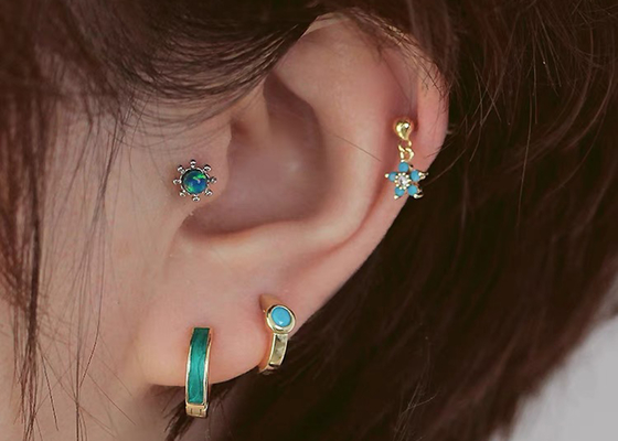 Gold Diamond Cartilage Earrings, durchbohrendes Ohrringe Soem 0.126ct 14k des Schnecken 14pcs