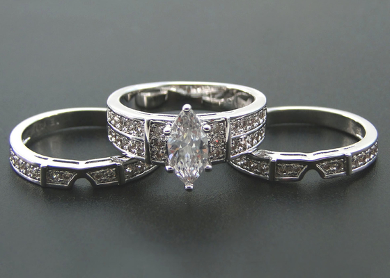 Verpflichtungs-Ehering 10K 14K Gold, Diamantring ODM 0.68ct 56pcs natürliches
