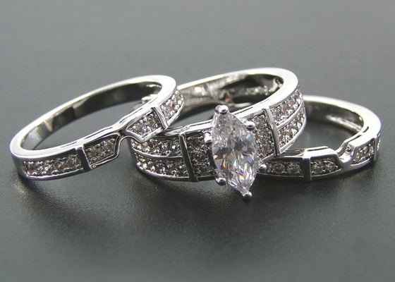 Verpflichtungs-Ehering 10K 14K Gold, Diamantring ODM 0.68ct 56pcs natürliches