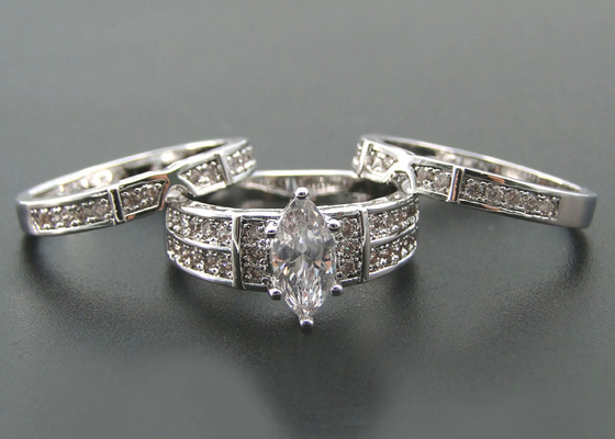 Verpflichtungs-Ehering 10K 14K Gold, Diamantring ODM 0.68ct 56pcs natürliches