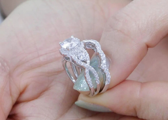 Soem-ODM natürlicher Diamond Wedding Rings, Maß der Halo-Art-Freundschaftsring-6.5mm