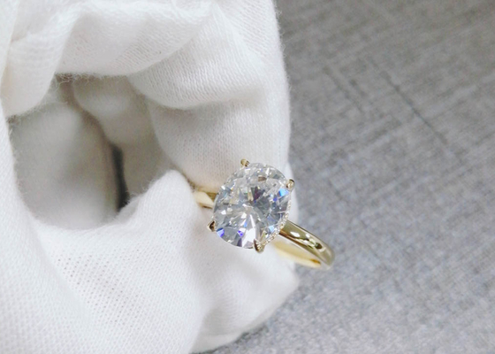 Goldmaterials 0.7×0.9cm 1.5ct ovale geschnittene Labor gewachsene Moissanite des Ring-14K Größe