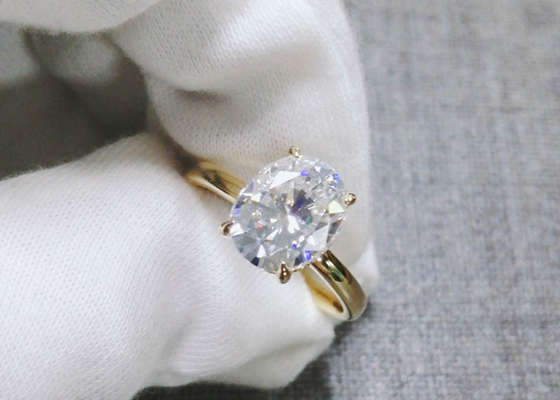 Goldmaterials 0.7×0.9cm 1.5ct ovale geschnittene Labor gewachsene Moissanite des Ring-14K Größe