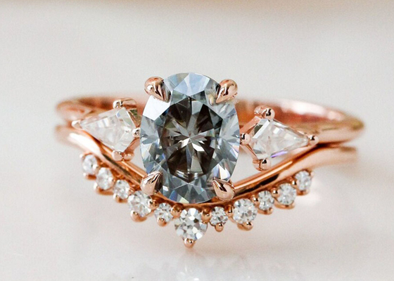 Graufarbe 1ct Labor gewachsene Moissanite Ring-9K für Verpflichtung ODM
