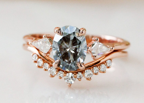 Graufarbe 1ct Labor gewachsene Moissanite Ring-9K für Verpflichtung ODM
