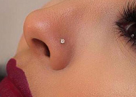 L formen Nasenpiercing-Knopf-Art des Gold18k für Frauen 6mm + 5mm Länge