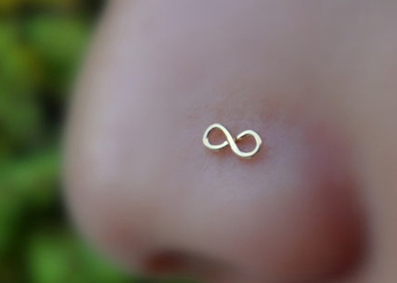 3mm formen einfaches Goldnasenpiercing L Stern-18K 0.6mm Stärke