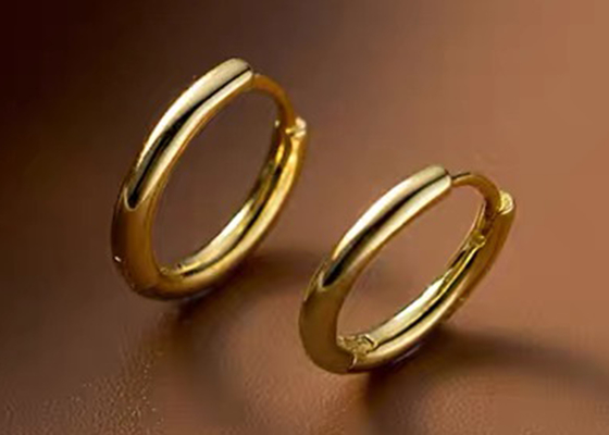 Sexy Goldband-Ohrringe ODM des Schnecken14k für Maß der Frauen-1.2mm×10mm