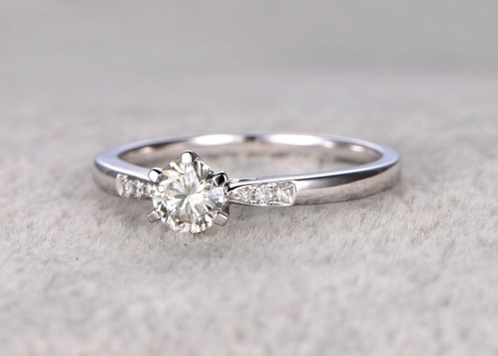 5mm Moissanite wirkliches Diamond Jewellery Ring Weißgold materielles ODM für tägliche Abnutzung
