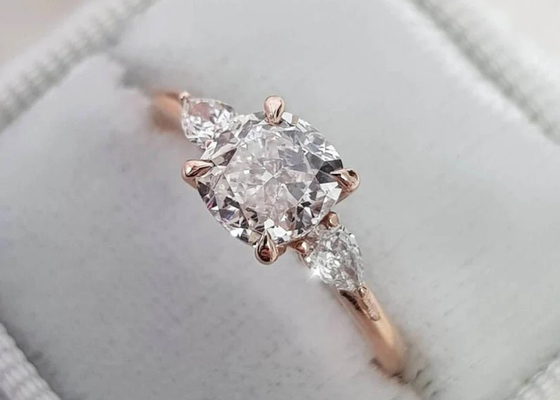 Greifereinstellung Kissen schnitt Diamond Ring mit 8×8mm Stein-Soem 3