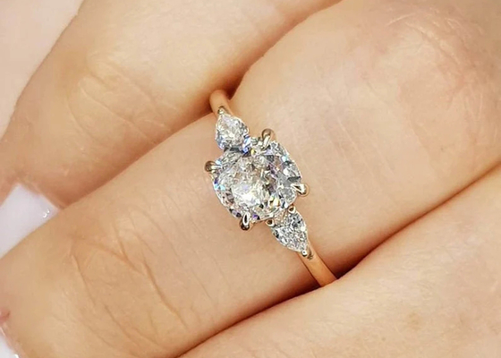 Greifereinstellung Kissen schnitt Diamond Ring mit 8×8mm Stein-Soem 3