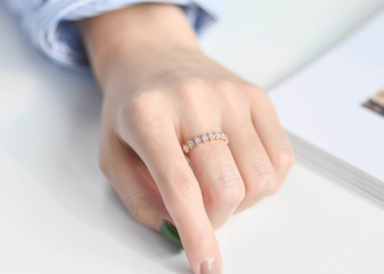 Stern Diamond Ring, Verpflichtung Ring For Women Girl des Gold0.54ct 1.3mm Gold18k