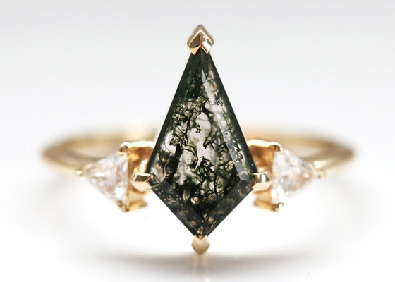Dreieck natürlicher Moss Agate Engagement Ring, Ring With Diamonds Soem-ODM des Gold9k