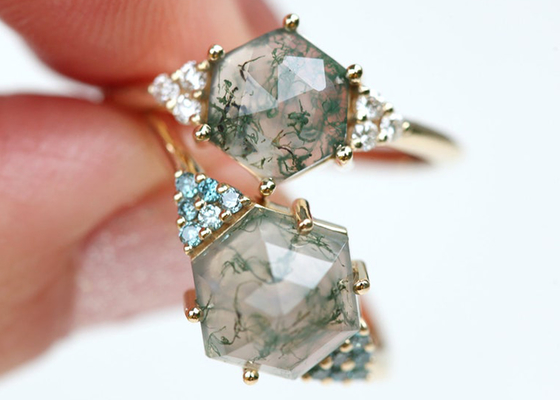 Hexagon-Schnittgrün-Moss Agate Engagement Rings 14k Größe Golddes material-6.5mm