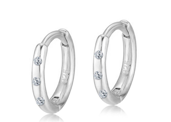 Größe 1.3-1.5g 0.06ct Diamond Huggie Hoop Earrings 8mm 7mm 6mm Gewicht