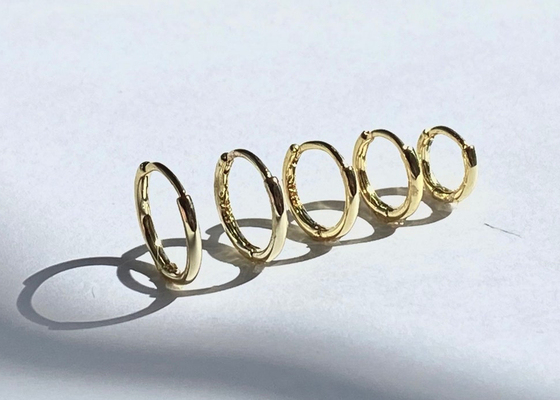6mm 12mm Gold-9k Huggie-Ohrringe, 10mm Köstlichkeit Huggie-Band-Ohrringe Soem