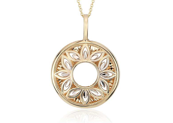 Mit Filigran geschmücktes Form-Diamond Pendant Necklace Yellow Gold Soem-mit BlumenoDM