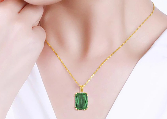 Goldhalsketten 2.67ct 8×10mm der Weinlese-14K mit natürlichem Emerald Pendant