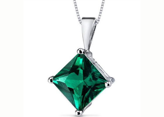 natürliche Emerald Pendant Necklace Princess Cut 7×7mm Größe 2.2ct
